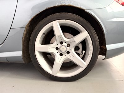 Lot 2011 Mercedes-Benz SLK200