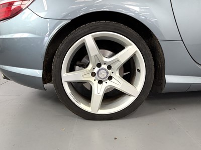 Lot 2011 Mercedes-Benz SLK200