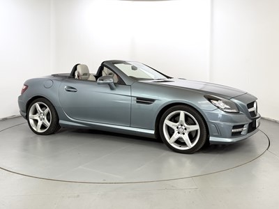 Lot 2011 Mercedes-Benz SLK200