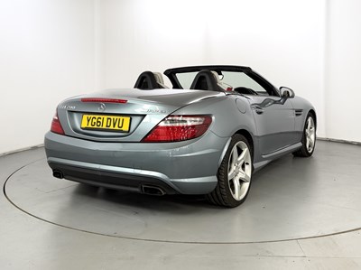Lot 2011 Mercedes-Benz SLK200