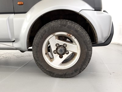 Lot 2004 Suzuki Jimny