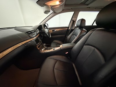 Lot 2007 Mercedes-Benz E320 - NO RESERVE