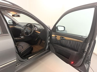 Lot 2007 Mercedes-Benz E320 - NO RESERVE