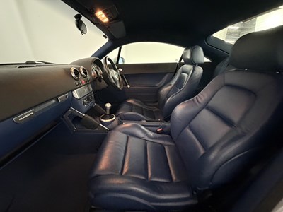 Lot 2002 Audi TT