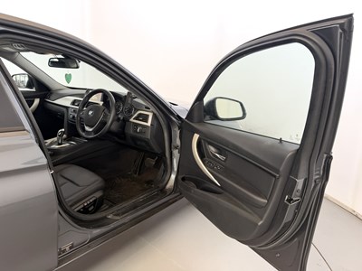 Lot 2015 BMW 320