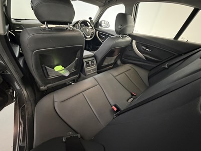 Lot 2015 BMW 320