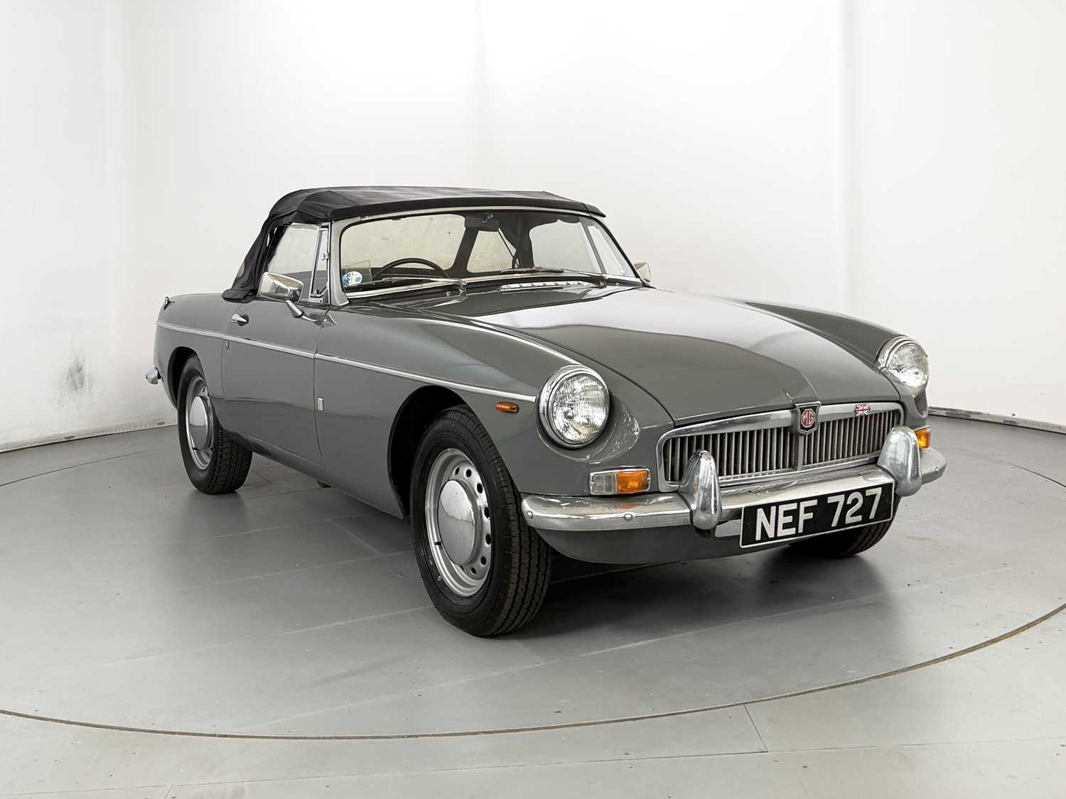 Lot 1963 MG B Roadster