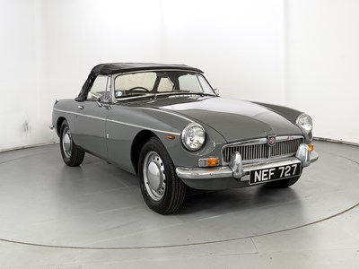 Lot 1963 MG B Roadster