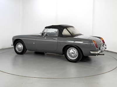 Lot 1963 MG B Roadster