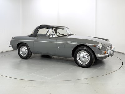 Lot 1963 MG B Roadster
