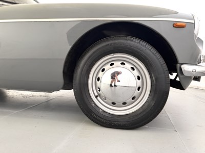 Lot 1963 MG B Roadster