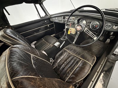 Lot 1963 MG B Roadster