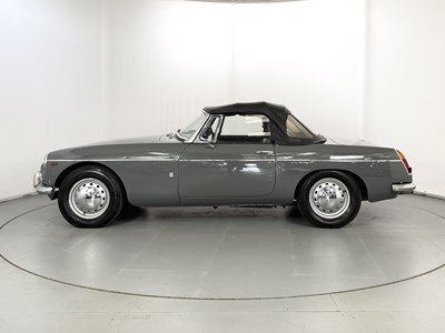 Lot 1963 MG B Roadster