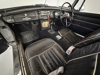 Lot 1963 MG B Roadster