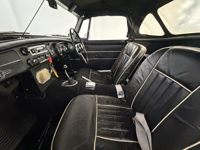 Lot 1963 MG B Roadster