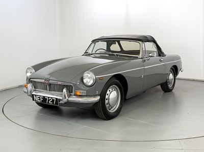 Lot 1963 MG B Roadster