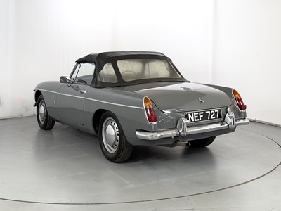 Lot 1963 MG B Roadster