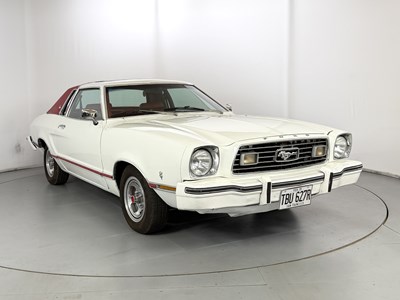 Lot 1977 Ford Mustang II
