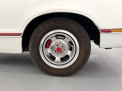 Lot 1977 Ford Mustang II