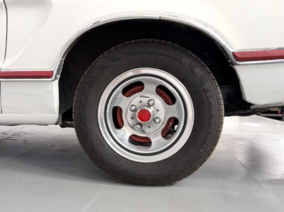 Lot 1977 Ford Mustang II
