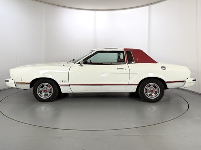 Lot 1977 Ford Mustang II