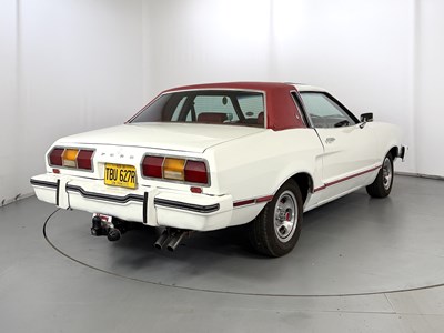 Lot 1977 Ford Mustang II