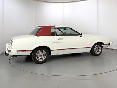 Lot 1977 Ford Mustang II