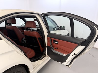 Lot 2011 BMW 318D M Sport