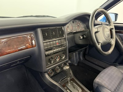 Lot 1999 Audi 80
