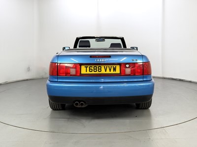Lot 1999 Audi 80