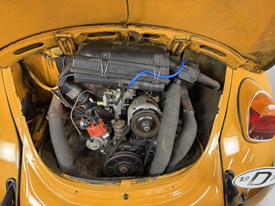 Lot 1976 Volkswagen Beetle