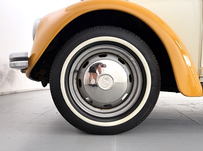 Lot 1976 Volkswagen Beetle