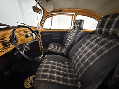 Lot 1976 Volkswagen Beetle