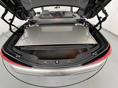 Lot 2004 Mercedes-Benz SL350