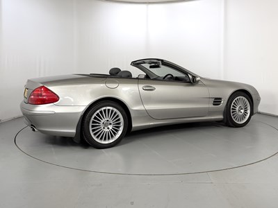Lot 2004 Mercedes-Benz SL350