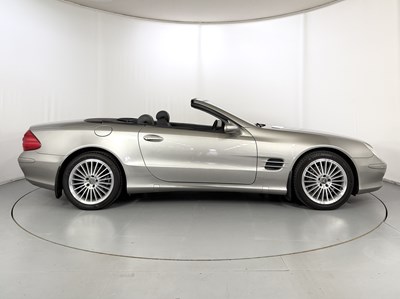 Lot 2004 Mercedes-Benz SL350