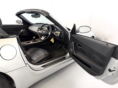 Lot 2003 BMW Z4 3.0