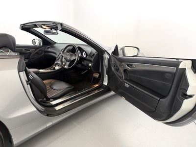 Lot 2009 Mercedes-Benz SL350