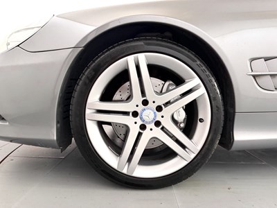Lot 2009 Mercedes-Benz SL350