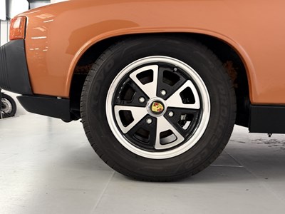 Lot 1976 Porsche 914