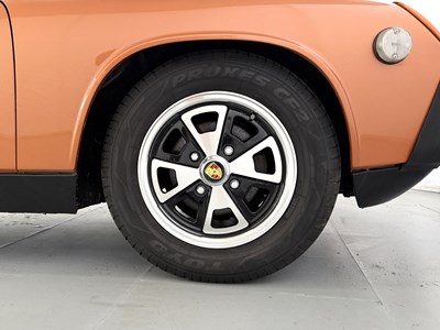 Lot 1976 Porsche 914