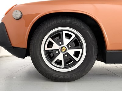 Lot 1976 Porsche 914