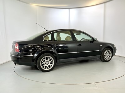 Lot 57 - 2002 Volkswagen Passat W8