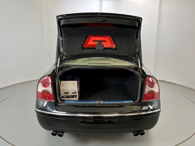 Lot 57 - 2002 Volkswagen Passat W8