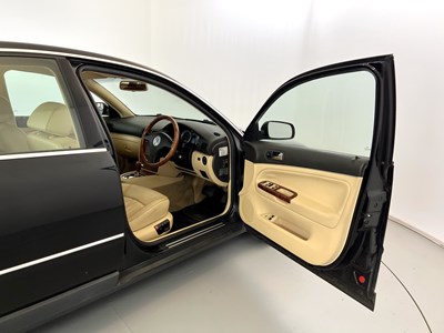 Lot 57 - 2002 Volkswagen Passat W8
