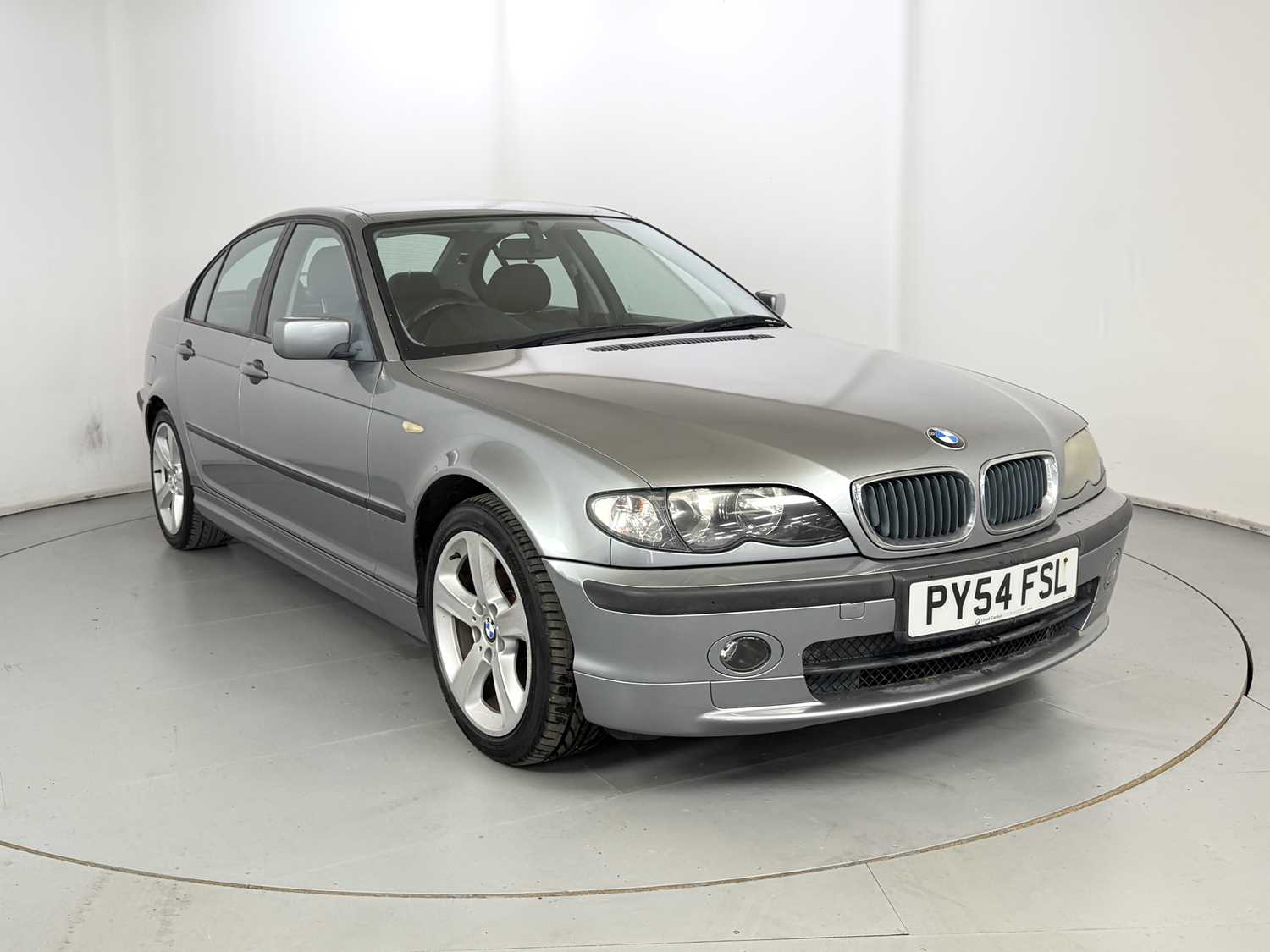 Lot 215 - 2004 BMW 318i - NO RESERVE