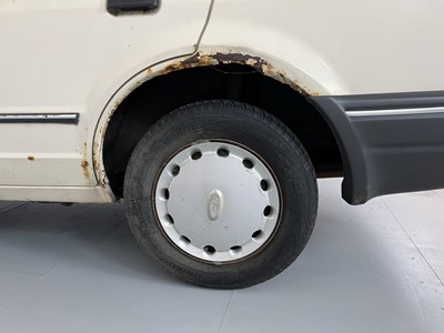 Lot 141 - 1990 Ford Escort 1.3 L