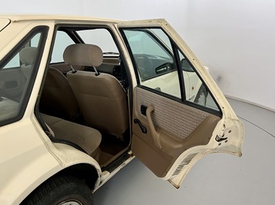Lot 141 - 1990 Ford Escort 1.3 L