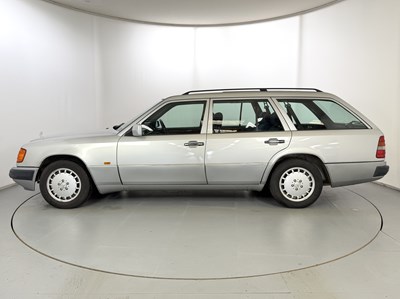 Lot 139 - 1992 Mercedes-Benz 230TE