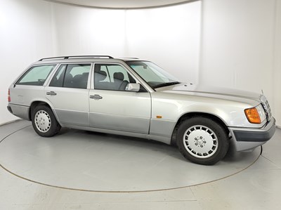Lot 139 - 1992 Mercedes-Benz 230TE